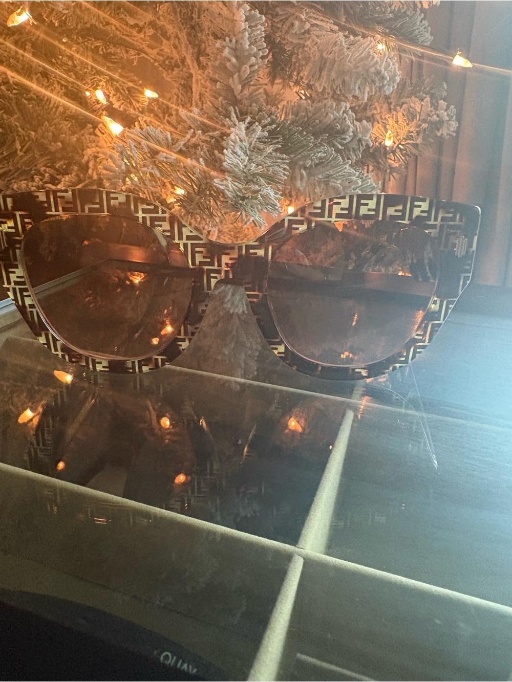 Fendi Zucca  Tortoiseshell Cat-Eye Sunglasses - Brown - Picture 4 of 9
